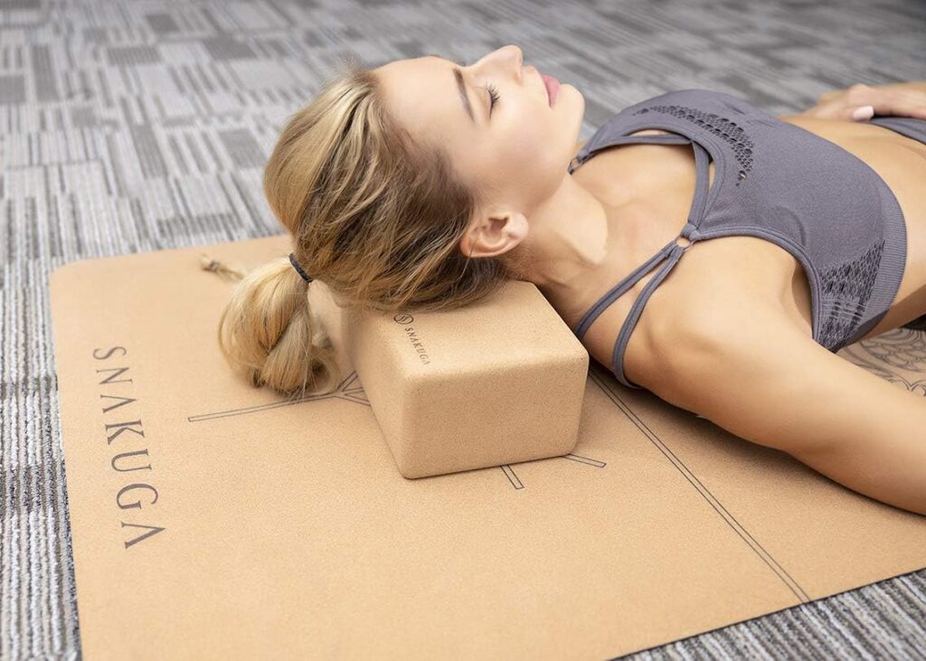 SNAKUGA Cork Yoga Block 2 Pack for Pilates, 4 or 3 Non-Slip  High Density Blocks for Meditation, Fitness and Stretching, Supportive and Flexibility Brick for Improve Poses Balance